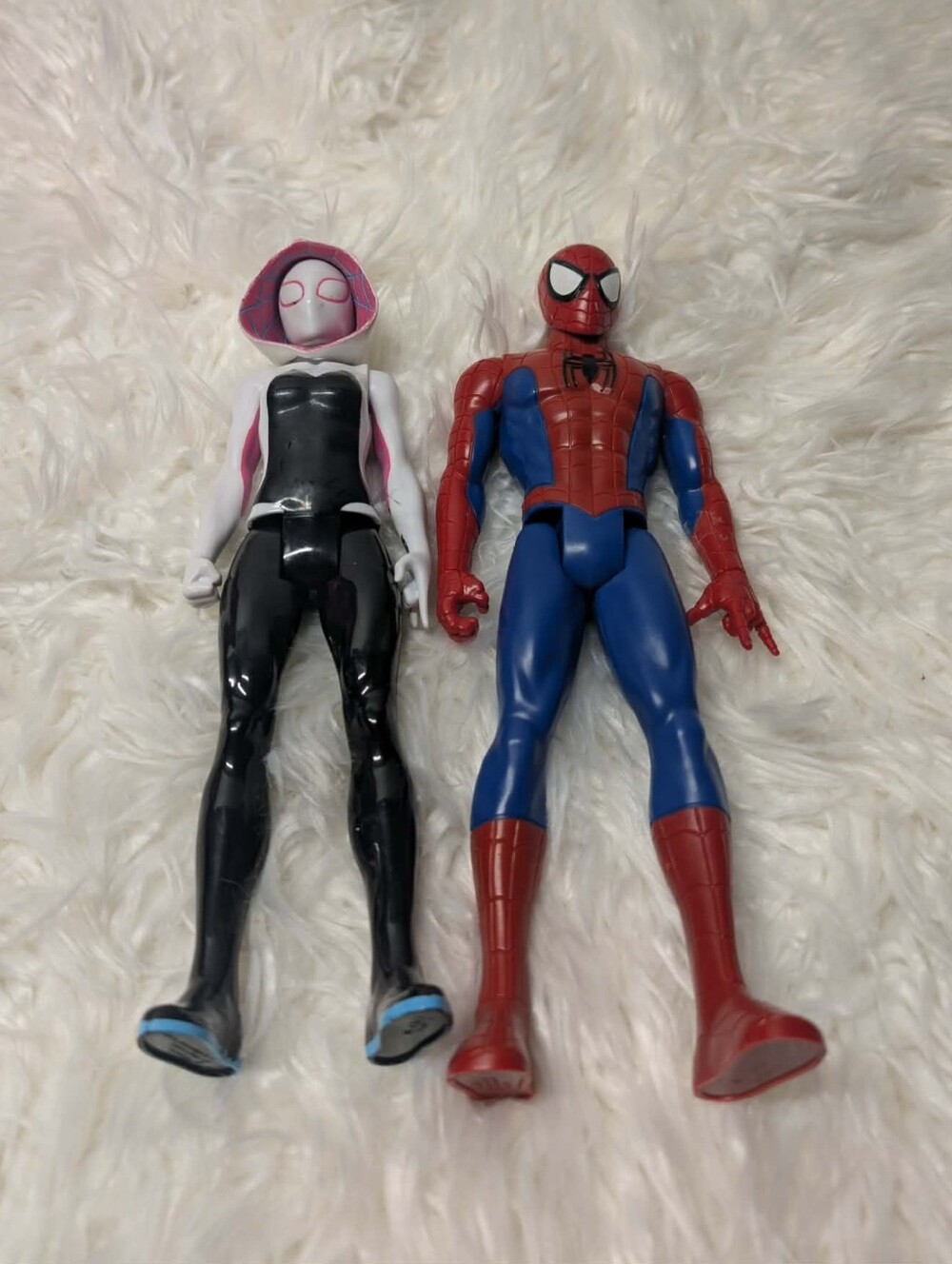 ✨️Spider-Man and Spider-Gwen Action Figures - Red, Blue, Black, White